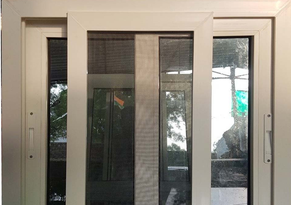 Upvc 2.5 track sliding window